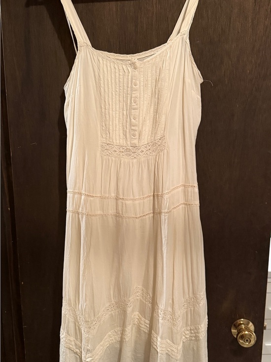 Dresses & Skirts - Casual Off-White Maxi Sundress with Lace Detail